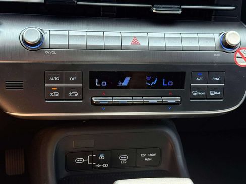 Used 2025 Hyundai Kona SEL FWD image 26