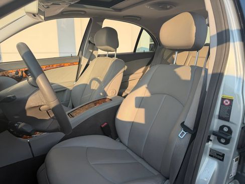 Used 2008 Mercedes-Benz E 320 BlueTEC Sedan image 12