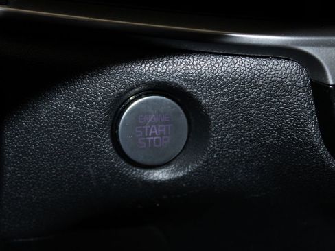 Used 2024 Kia Sorento S image 36