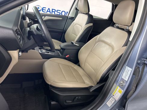 Used 2022 Ford Escape SEL w/ Technology Package image 26