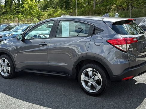 Used 2021 Honda HR-V LX image 6