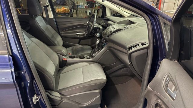 Used 2017 Ford C-MAX SE FWD image 25