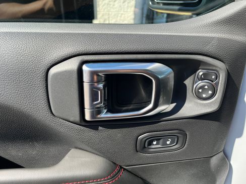 Used 2026 Jeep Wrangler Unlimited Rubicon image 14