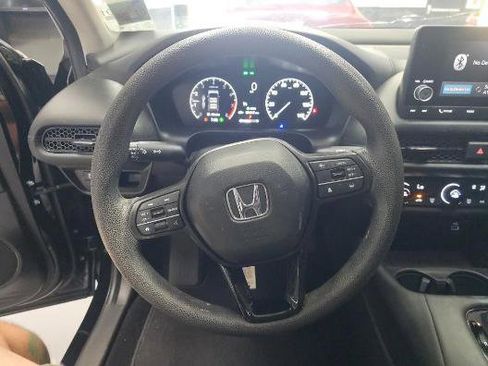 Used 2024 Honda HR-V LX image 5