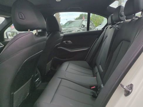 Used 2020 BMW 330i Sedan w/ Convenience Package RWD image 15