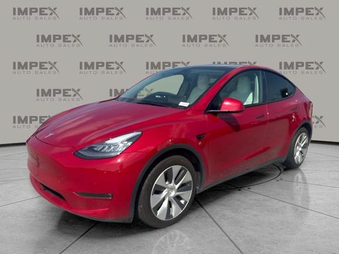 Used 2021 Tesla Model Y Long Range AWD/4WD image 1