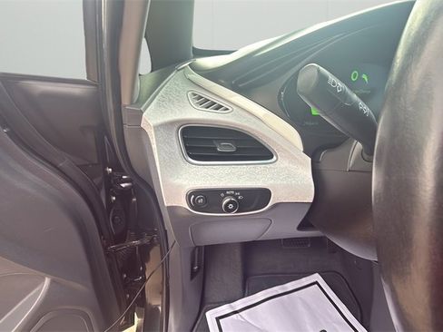 Used 2021 Chevrolet Bolt LT image 18