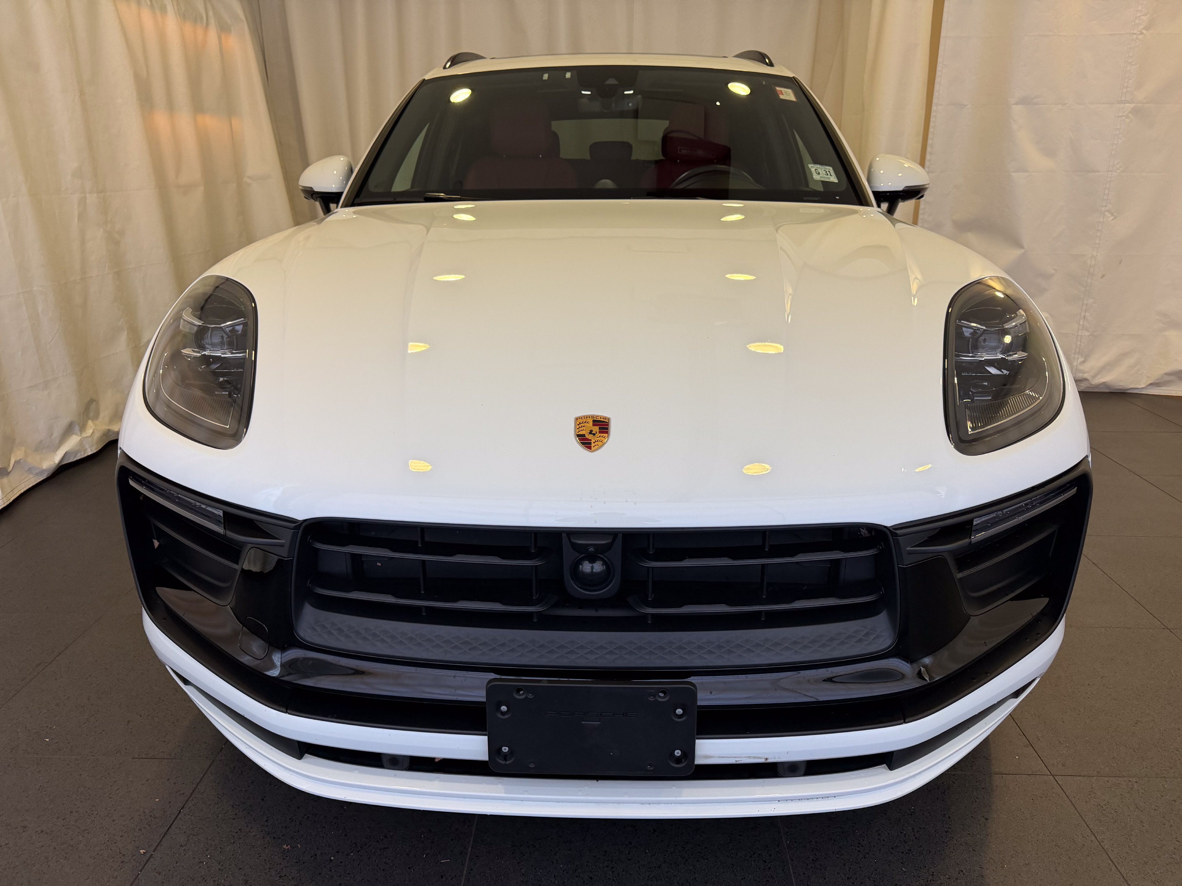 Certified 2026 Porsche Macan Turbo AWD/4WD image 6