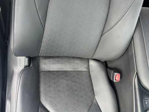 Used 2018 Toyota Camry XSE image 28