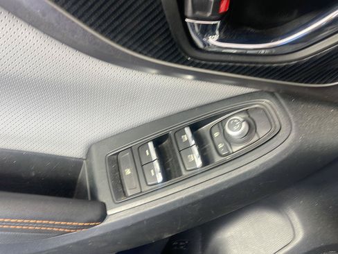 Used 2019 Subaru Crosstrek 2.0i Limited w/ Moonroof Package w/Navigation AWD/4WD image 13