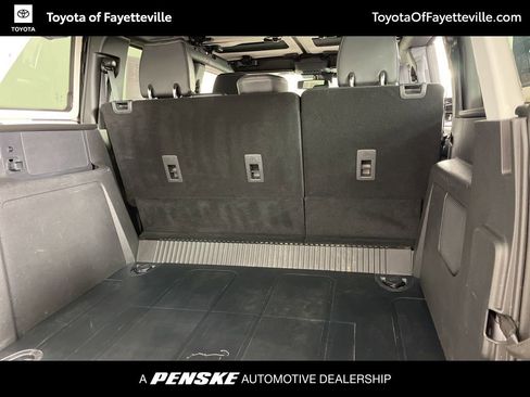 Used 2025 Ford Bronco Badlands image 9