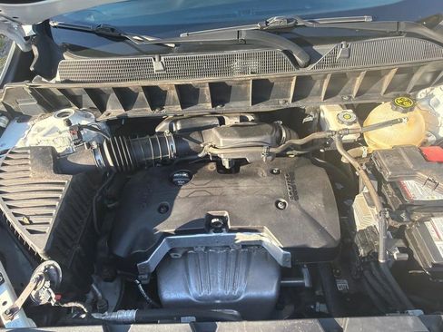 Used 2019 GMC Acadia SLE FWD image 39