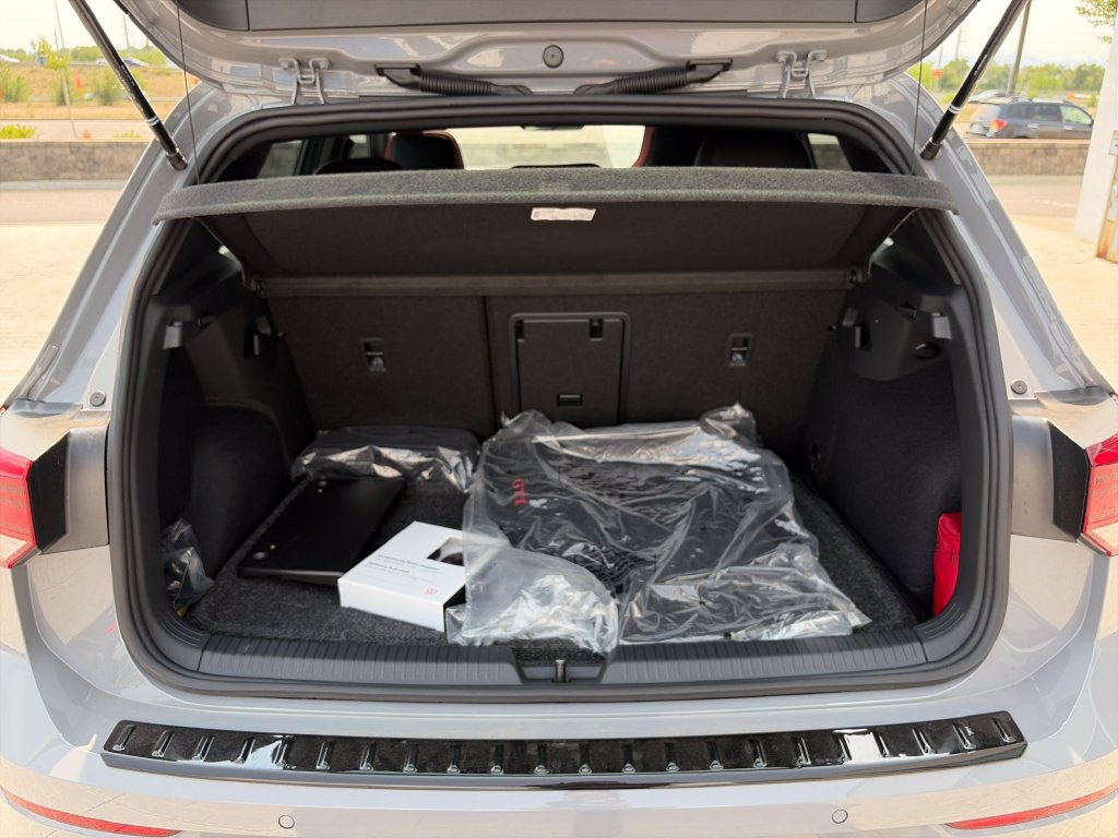 New 2026 Volkswagen GTI SE FWD image 52