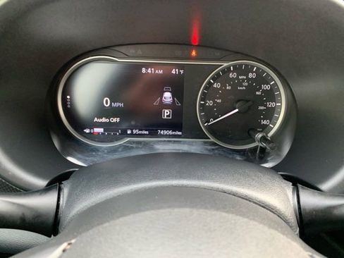 Used 2019 Nissan Kicks SV image 27