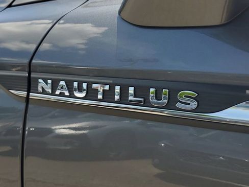 Used 2023 Lincoln Nautilus Reserve w/ Equipment Group 201A FWD image 23