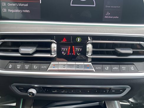 Used 2019 BMW X7 xDrive50i w/ Executive Package image 24