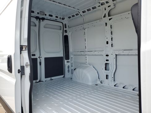 Used 2025 RAM ProMaster 1500 w/ Premium Convenience Group image 20