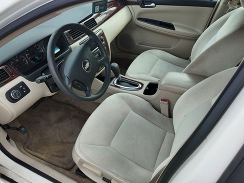 Used 2009 Chevrolet Impala LT image 7