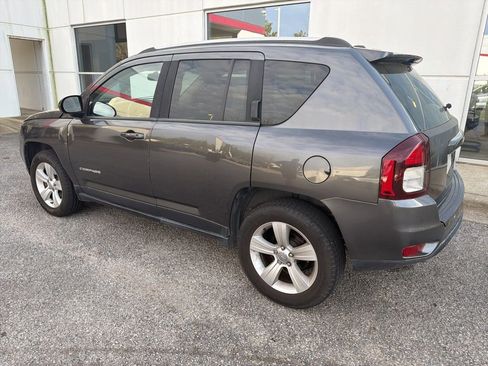 Used 2016 Jeep Compass Sport w/ Power Value Group AWD/4WD image 2