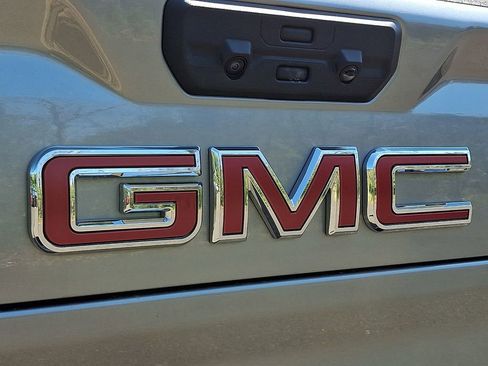 Used 2026 GMC Sierra 2500 AT4 w/ AT4 Premium Plus Package AWD/4WD image 32