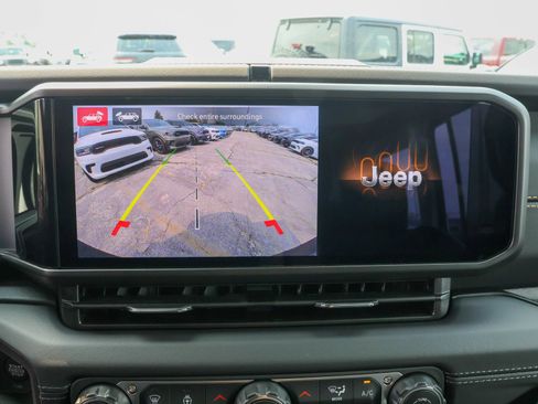 New 2026 Jeep Wrangler Unlimited Sahara AWD/4WD image 20