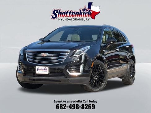 Used 2018 Cadillac XT5 Premium Luxury FWD image 1
