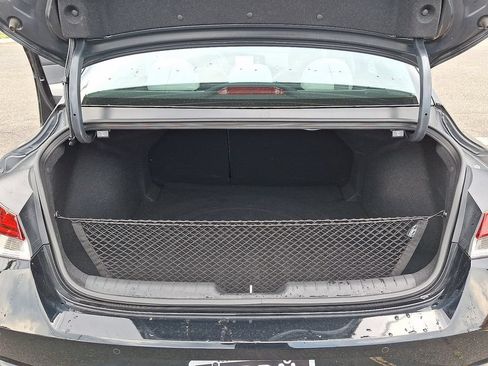 Used 2023 Hyundai Elantra Limited FWD image 29