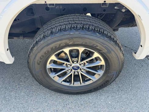 Used 2018 Ford F150 XLT w/ Equipment Group 302A Luxury AWD/4WD image 34