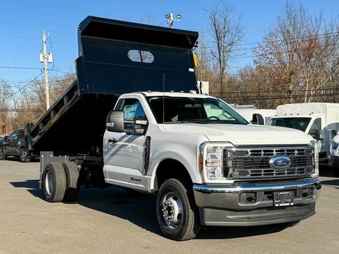 Used 2024 Ford F350 XLT image 1