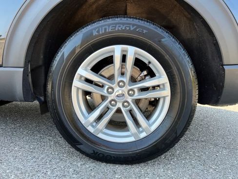 Certified 2022 Ford Explorer XLT AWD/4WD image 16