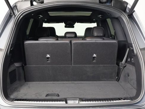 New 2026 Mercedes-Benz GLS 580 4MATIC image 9