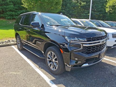 Used 2024 Chevrolet Tahoe LS AWD/4WD image 3