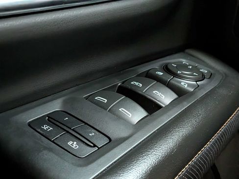 Used 2023 GMC Yukon AT4 w/ AT4 Premium Package AWD/4WD image 29