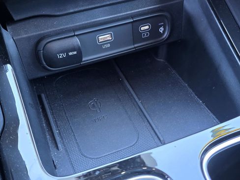 Used 2025 Kia Telluride SX Prestige image 32