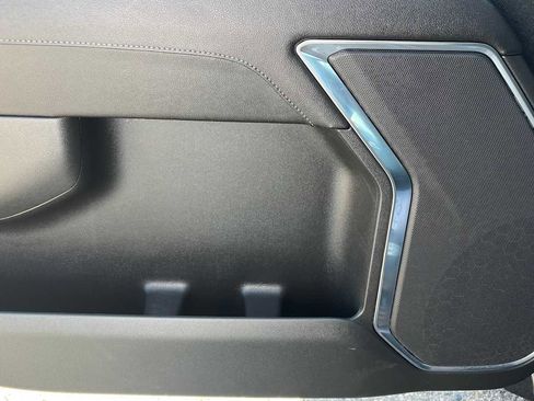 Used 2023 Chevrolet Silverado 1500 LT AWD/4WD image 13