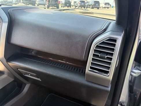 Used 2015 Ford F150 Platinum w/ Equipment Group 701A Luxury AWD/4WD image 44