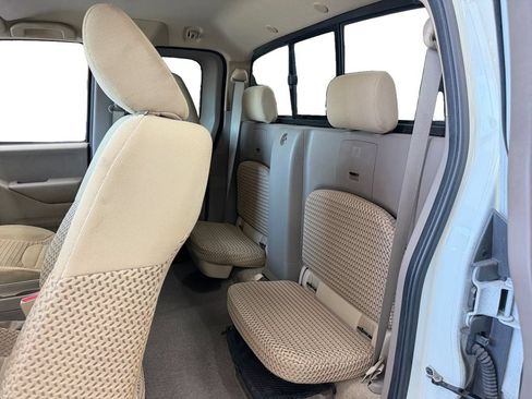Used 2017 Nissan Frontier SV RWD image 16