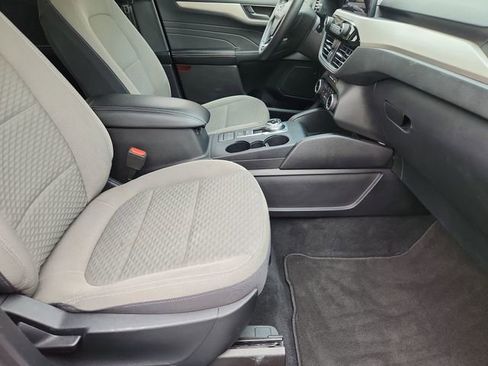 Used 2022 Ford Escape SE w/ SE Sport Appearance Package FWD image 27