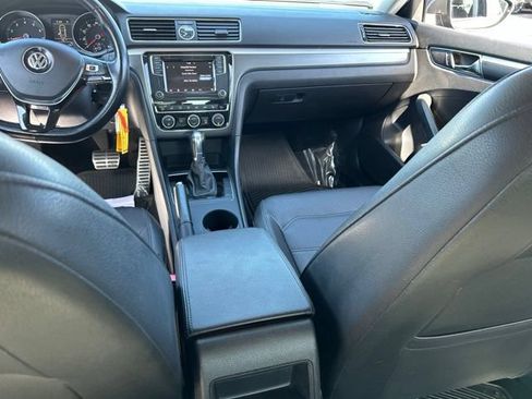 Used 2017 Volkswagen Passat 1.8T R-Line FWD image 7