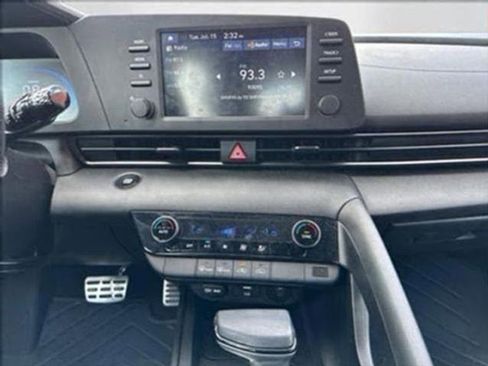 New 2025 Hyundai Elantra Sport image 13