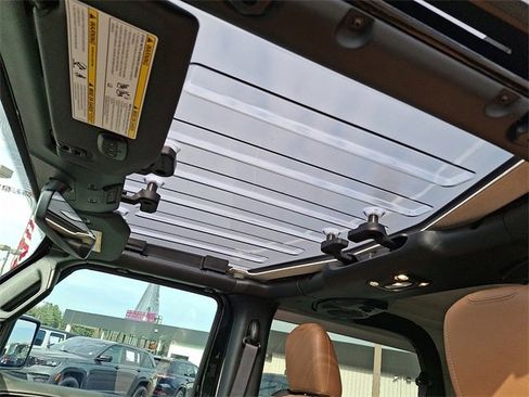 Used 2023 Jeep Wrangler Rubicon w/ Cold Weather Group image 14