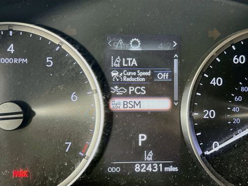 Used 2021 Lexus IS 300 AWD image 12