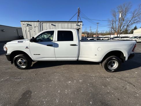 Used 2022 RAM 3500 Tradesman image 32