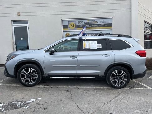 Used 2023 Subaru Ascent Limited w/ Technology Package image 2