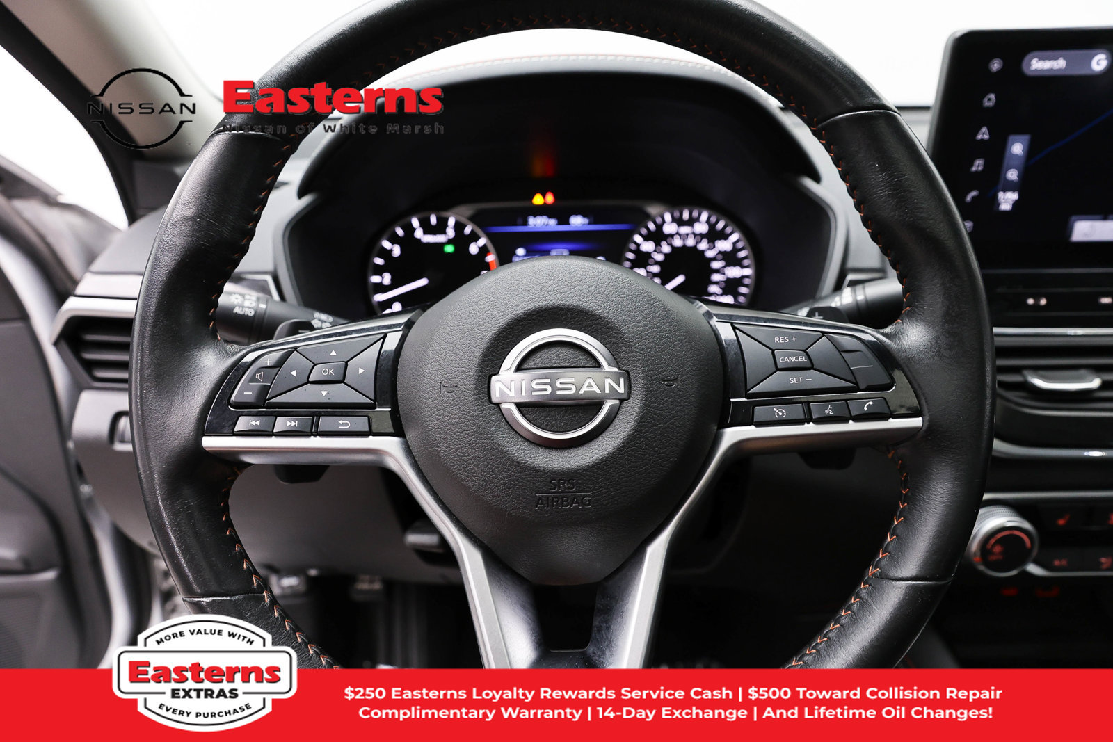 Used 2023 Nissan Altima 2.5 SR w/ SR Premium Package FWD image 12