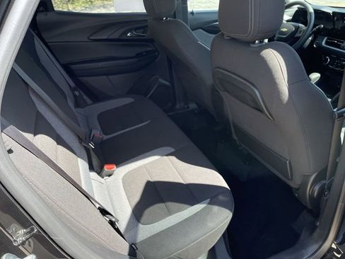Used 2024 Chevrolet TrailBlazer LT FWD image 15