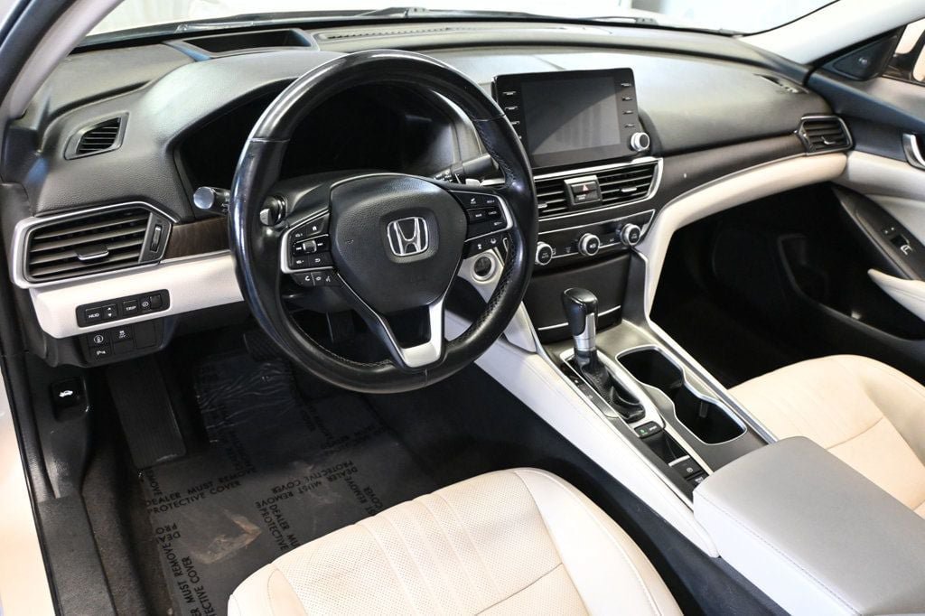 Used 2018 Honda Accord Touring image 8