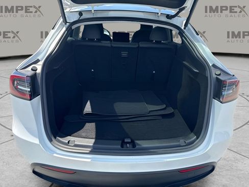 Used 2023 Tesla Model Y Long Range AWD/4WD image 17