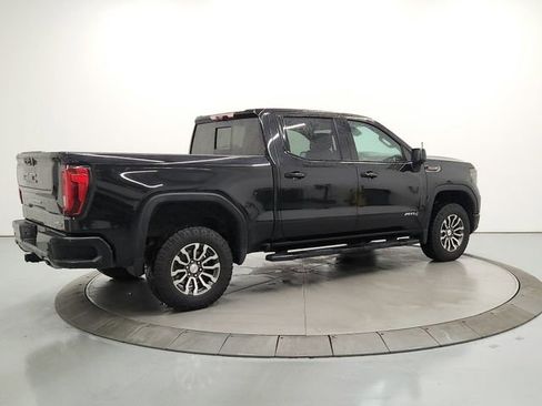 Used 2023 GMC Sierra 1500 AT4 w/ Technology Package AWD/4WD image 7