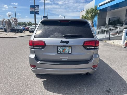 Used 2020 Jeep Grand Cherokee Altitude image 10